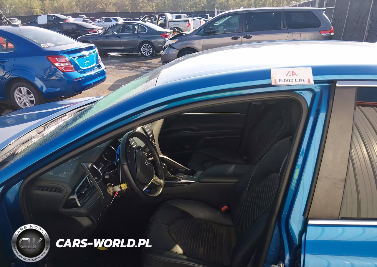 2020 Toyota Camry Se VIN:4T1G11AKXLU383794 - 6