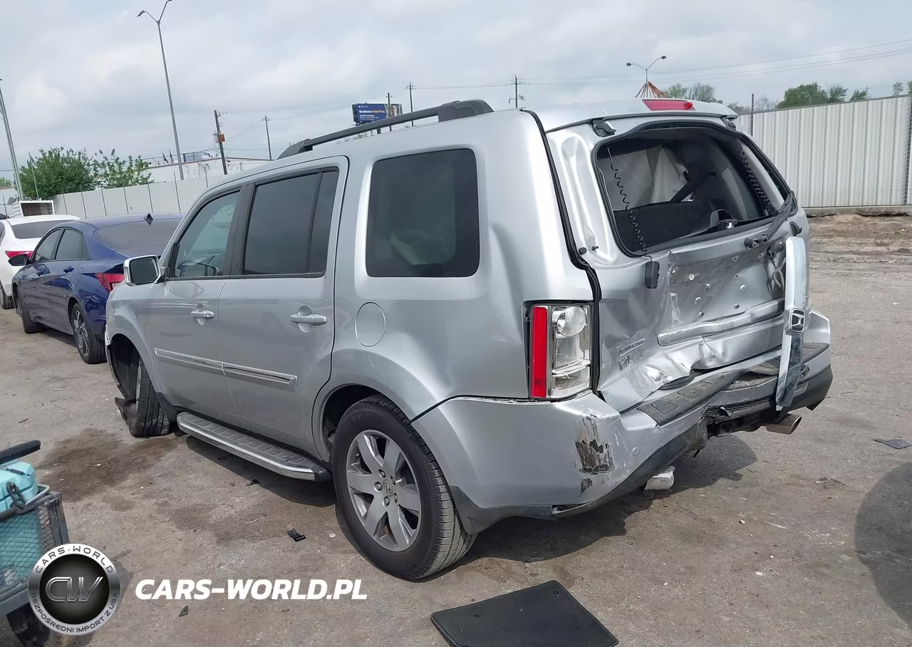 2015 Honda Pilot Touring VIN:5FNYF3H98FB008430 - 3