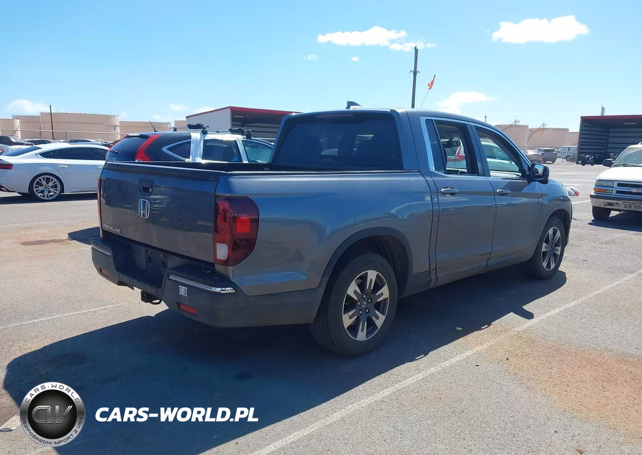 2017 Honda Ridgeline Rtl-T VIN:5FPYK2F65HB003498 - 4