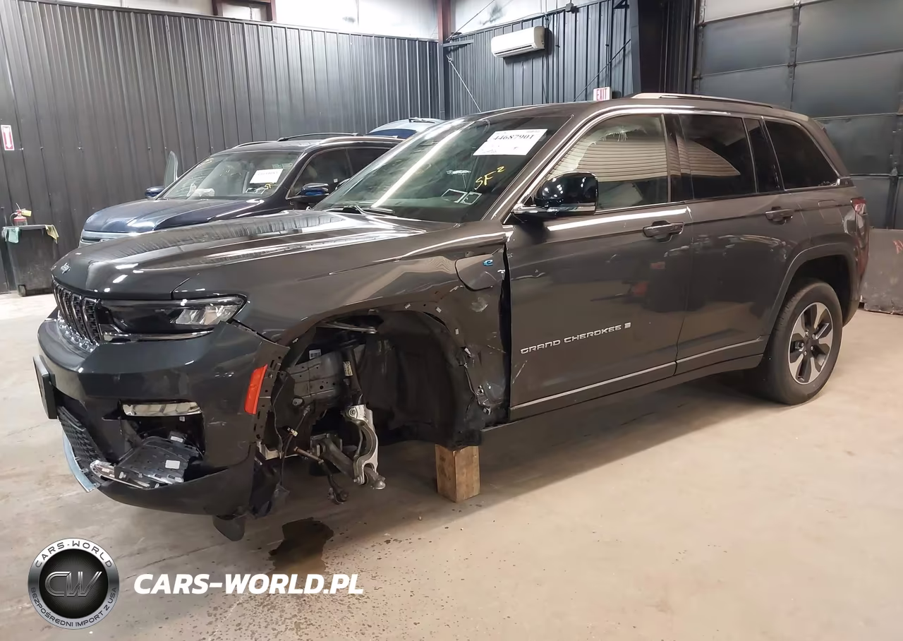 2024 Jeep Grand Cherokee 4Xe VIN:1C4RJYB69RC130889 - 6