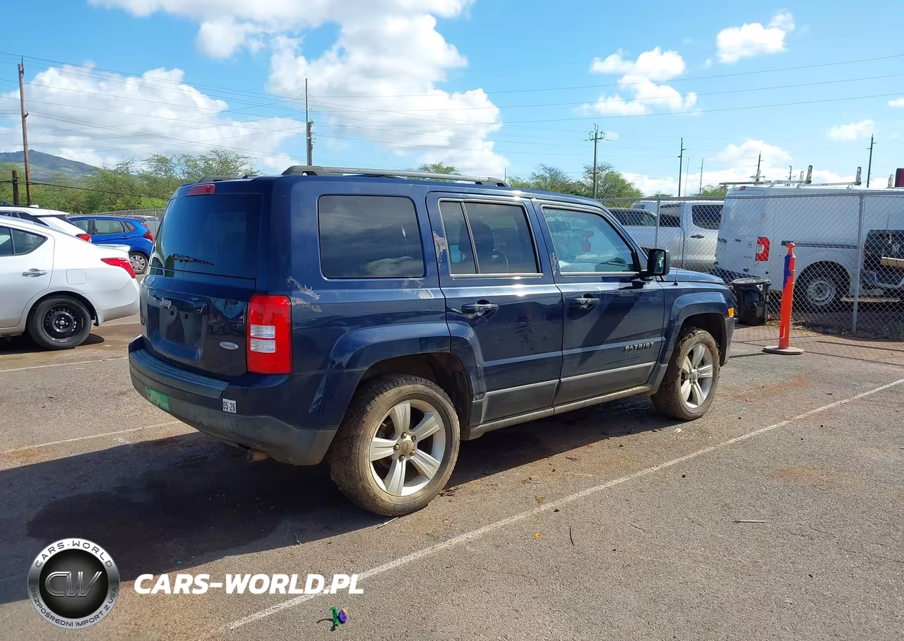 2016 Jeep Patriot Latitude VIN:1C4NJRFB9GD637360 - 4