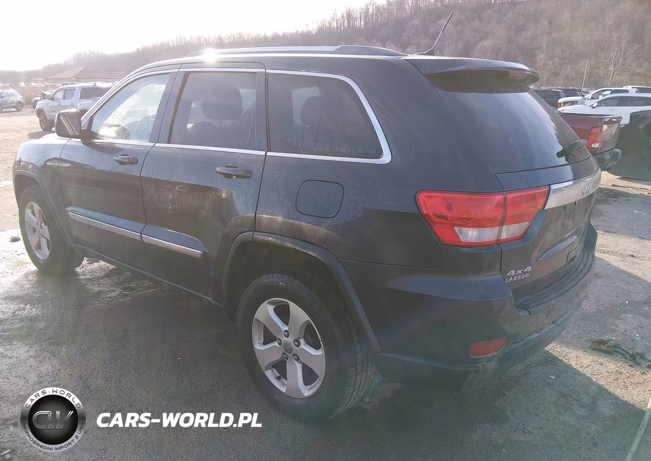 2012 Jeep Grand Cherokee Laredo VIN:1C4RJFAG8CC208567 - 3