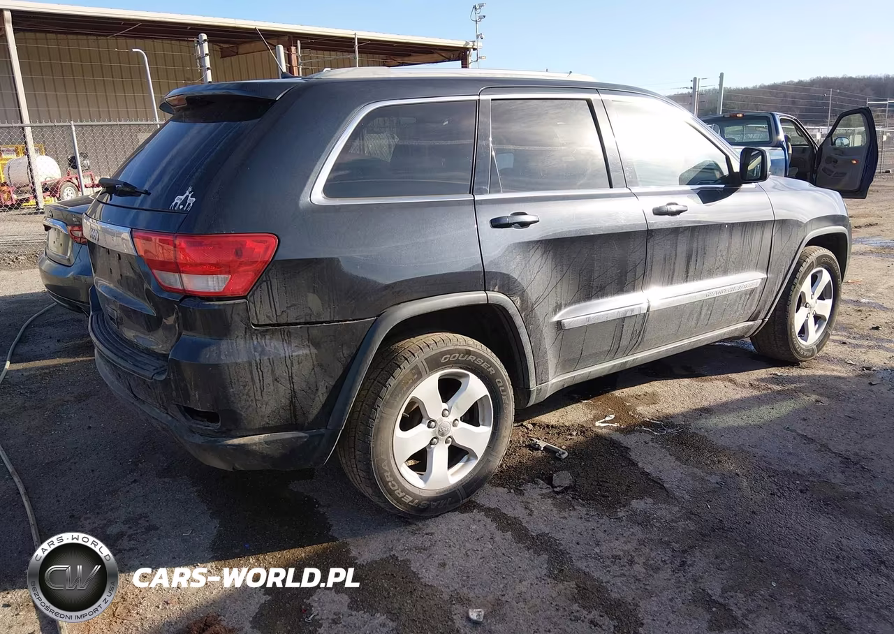 2012 Jeep Grand Cherokee Laredo VIN:1C4RJFAG8CC208567 - 4