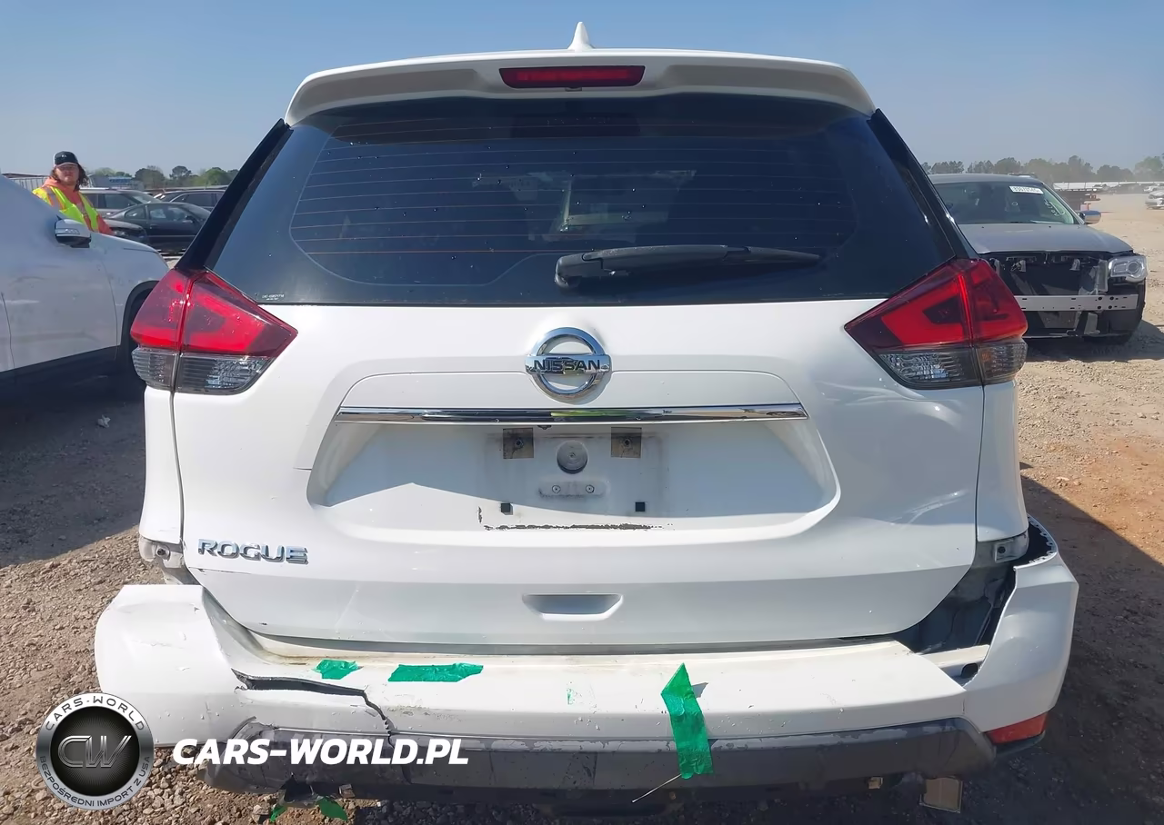 2018 Nissan Rogue S VIN:KNMAT2MT3JP559532 - 16