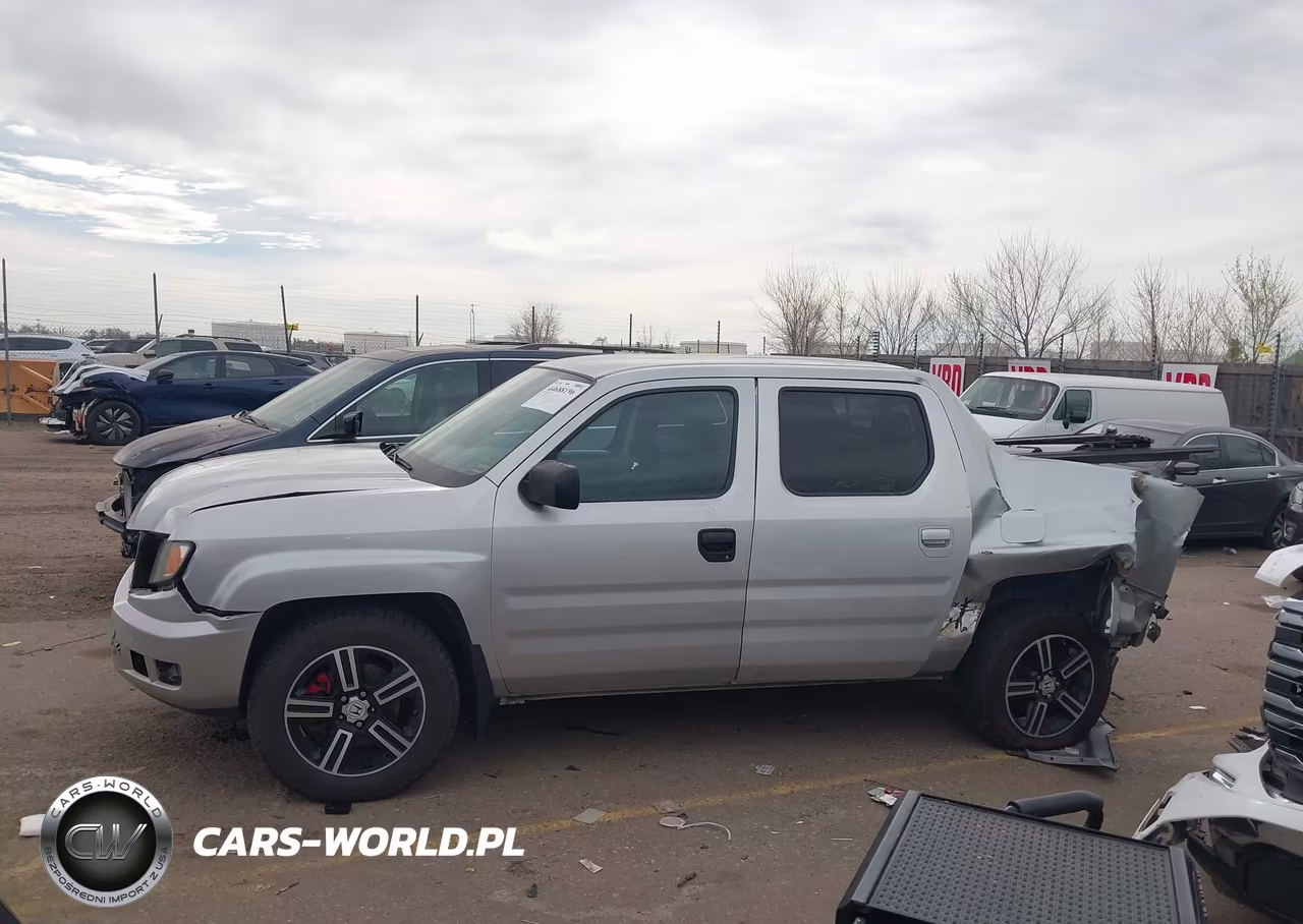 2014 Honda Ridgeline Sport VIN:5FPYK1F74EB011994 - 14