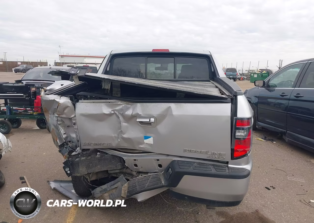 2014 Honda Ridgeline Sport VIN:5FPYK1F74EB011994 - 16