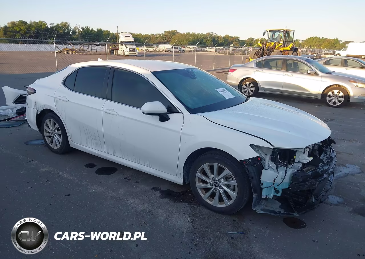 2024 Toyota Camry Le