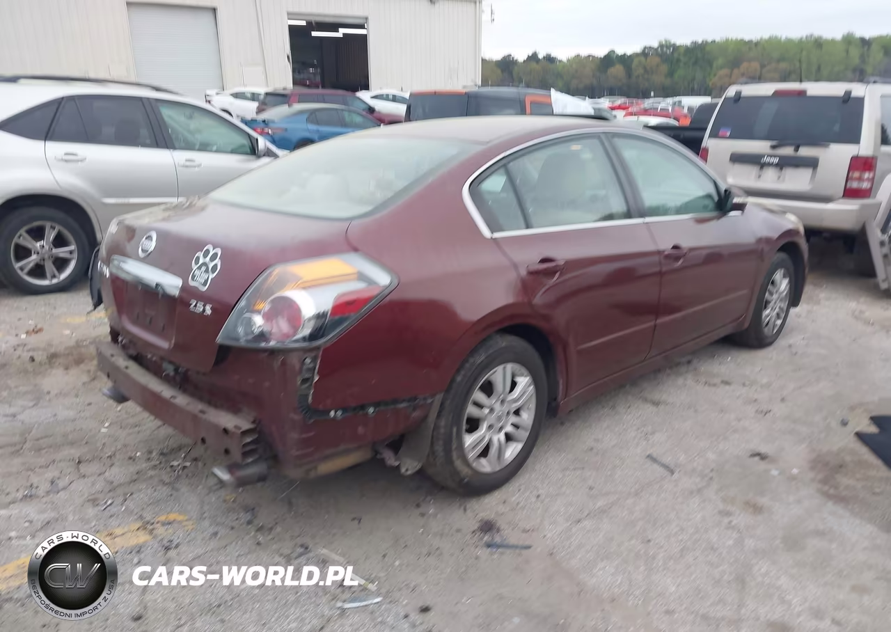 2011 Nissan Altima 2.5 S VIN:1N4AL2AP0BN440556 - 4