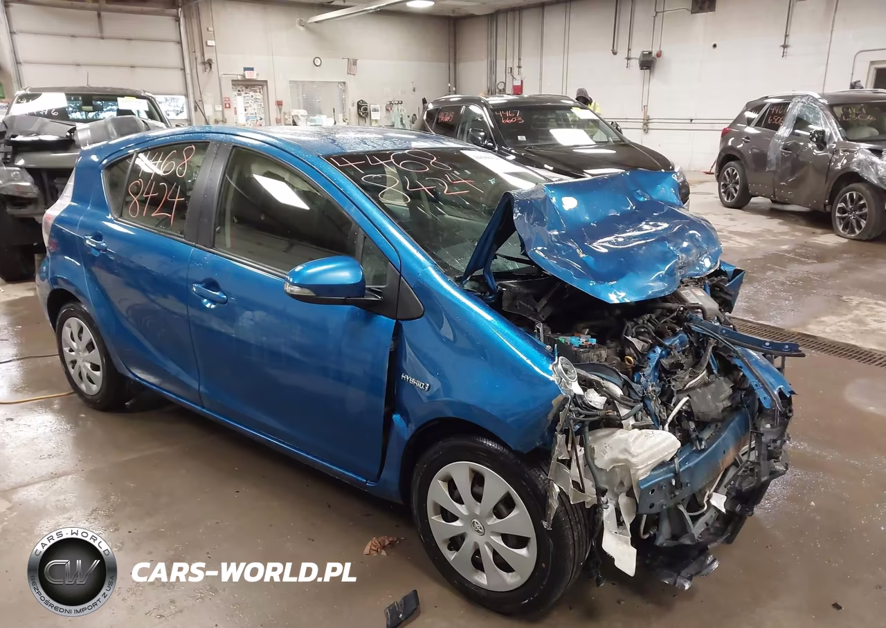 2014 Toyota Prius C Two