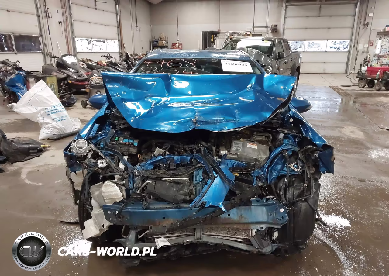 2014 Toyota Prius C Two VIN:JTDKDTB33E1077940 - 13