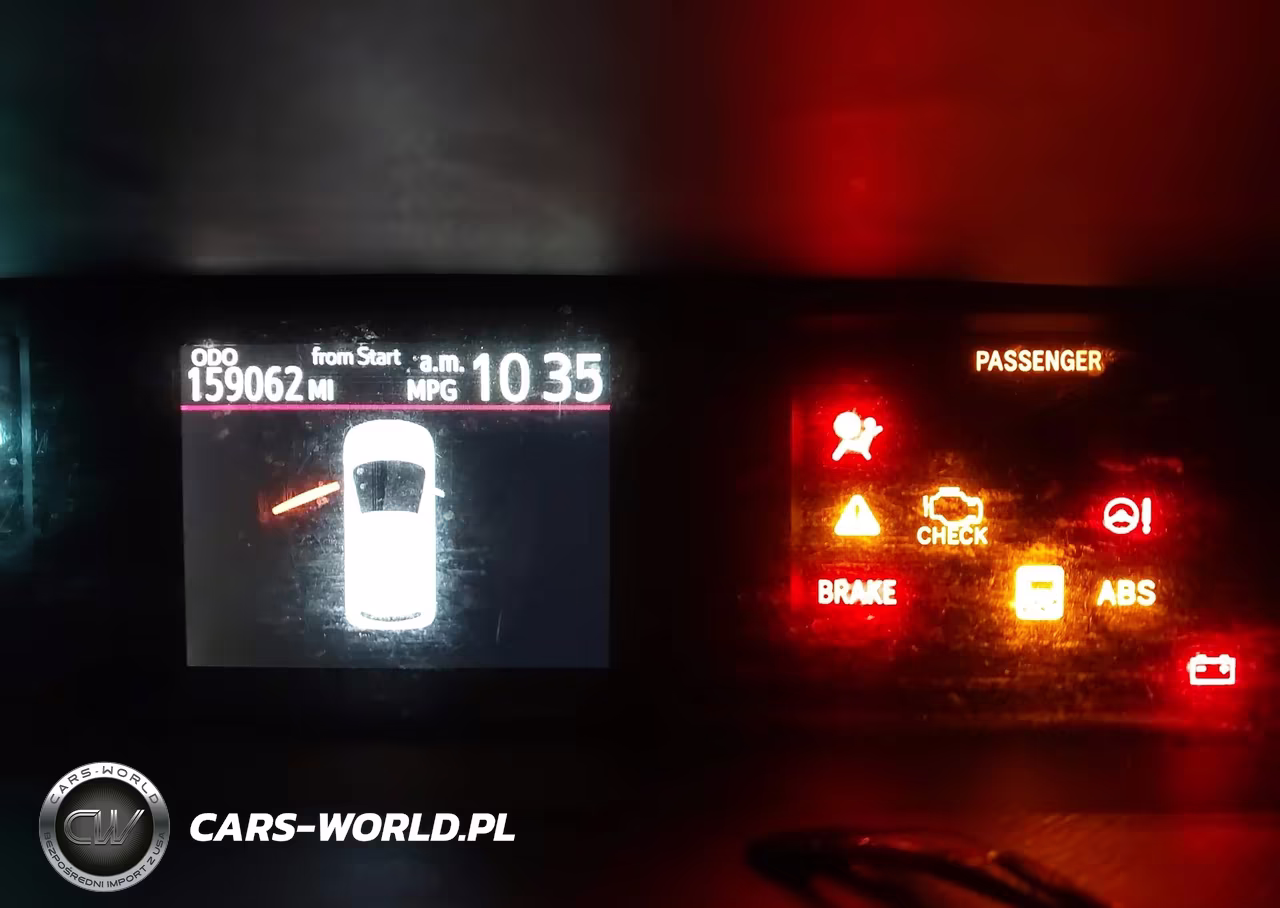 2014 Toyota Prius C Two VIN:JTDKDTB33E1077940 - 7