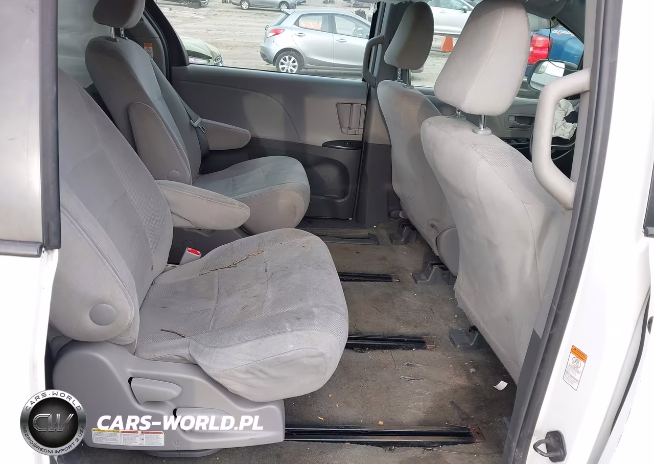2015 Toyota Sienna L 7 Passenger VIN:5TDZK3DC2FS600838 - 8