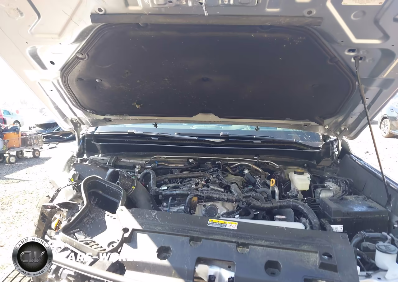 2025 Toyota Tacoma Limited VIN:3TYLB5JN5ST081967 - 10