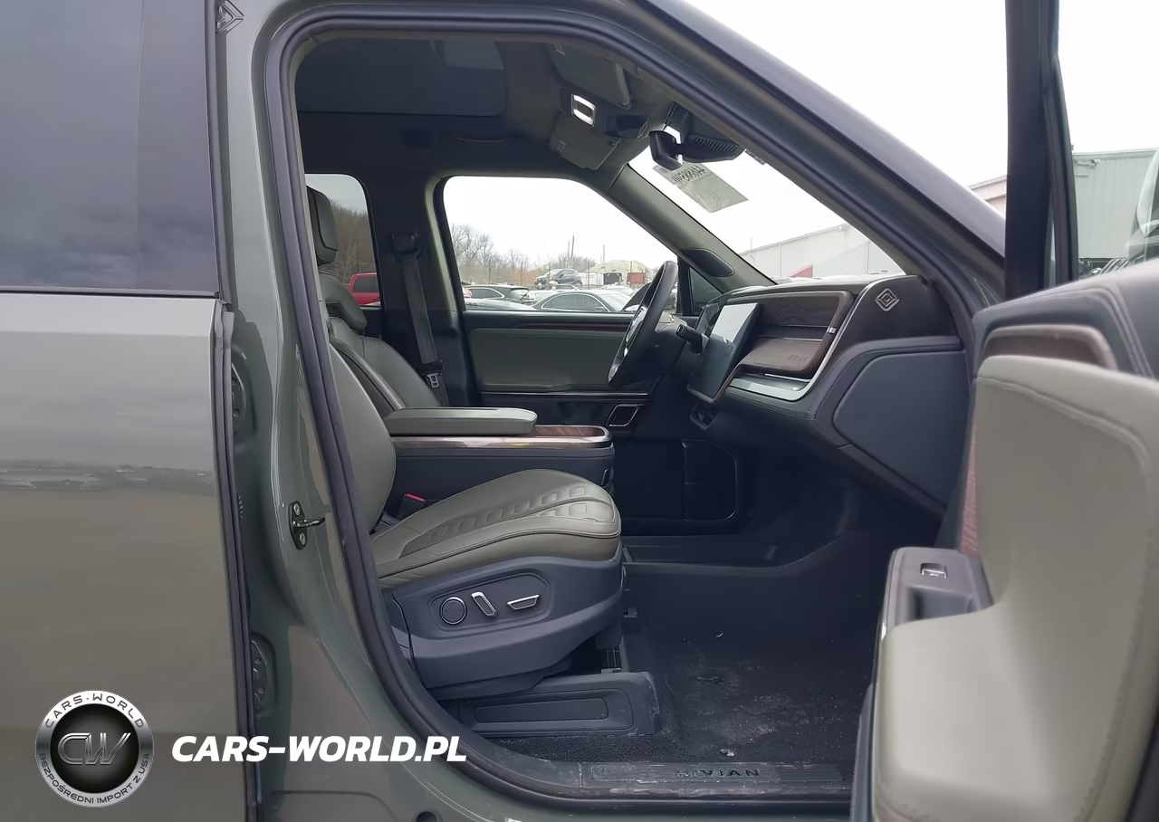 2022 Rivian R1T Launch Edition VIN:7FCTGAAL5NN004914 - 5