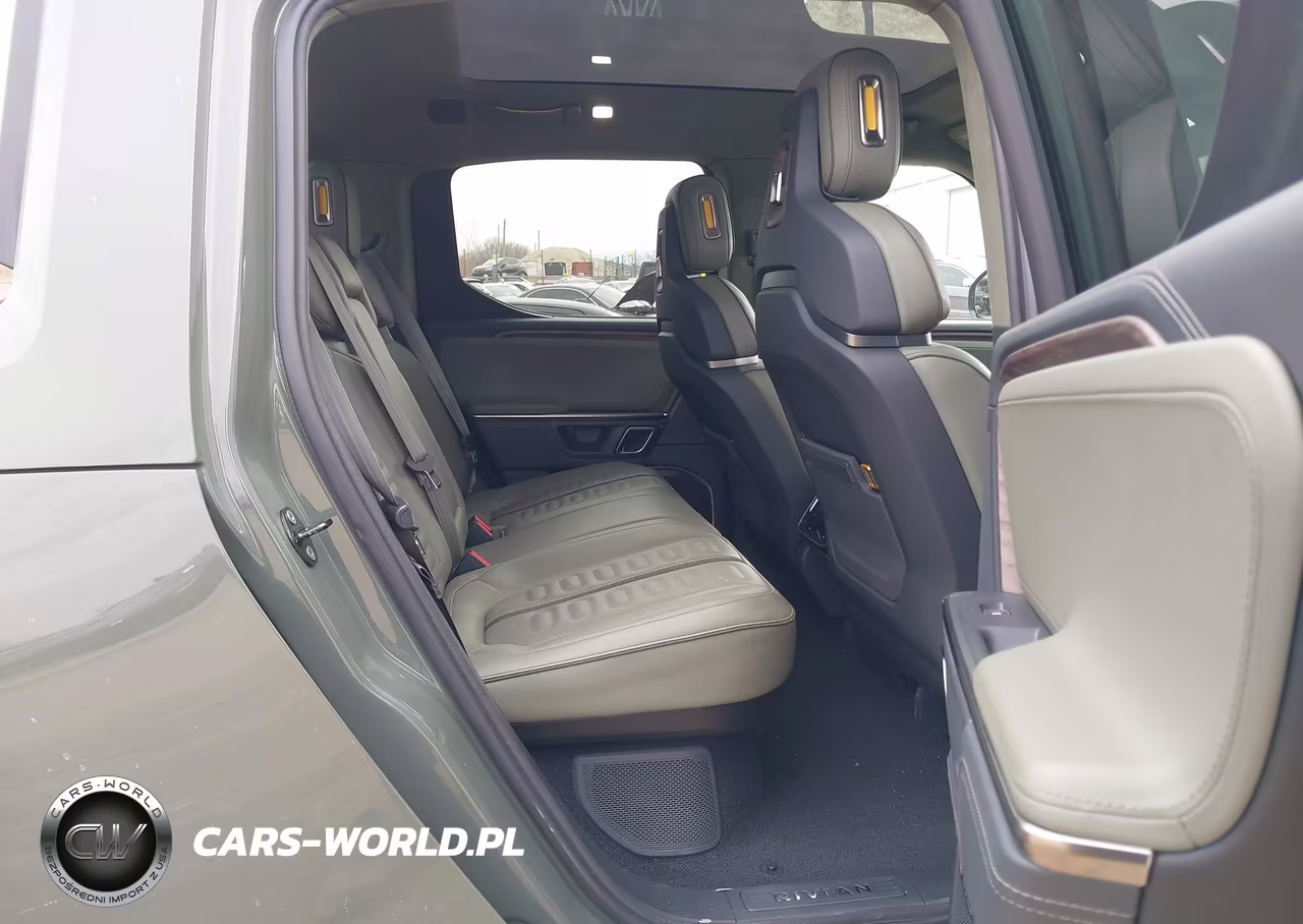 2022 Rivian R1T Launch Edition VIN:7FCTGAAL5NN004914 - 8