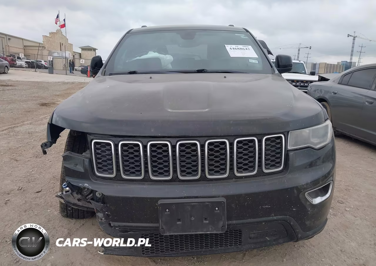 2018 Jeep Grand Cherokee Laredo E 4X2 VIN:1C4RJEAG7JC361898 - 12