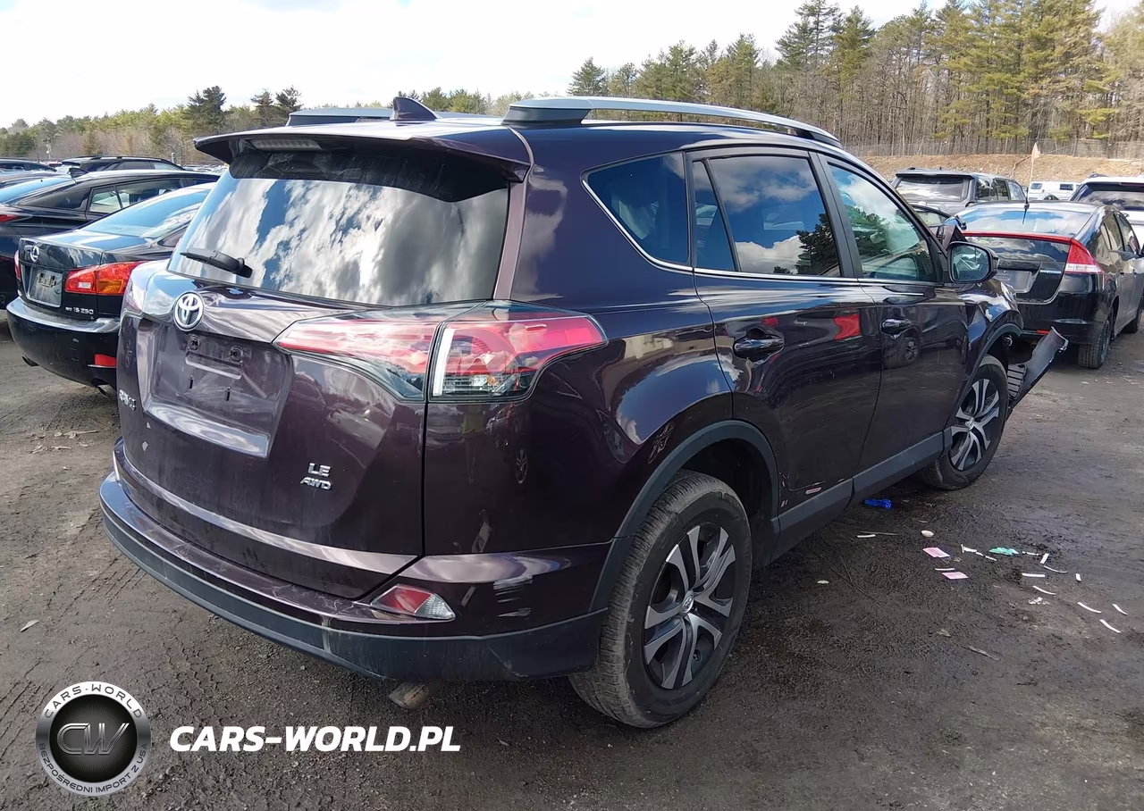 2018 Toyota Rav4 Le VIN:2T3BFREV0JW812153 - 4