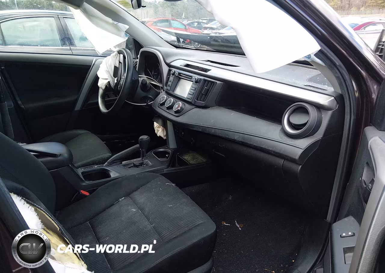 2018 Toyota Rav4 Le VIN:2T3BFREV0JW812153 - 5