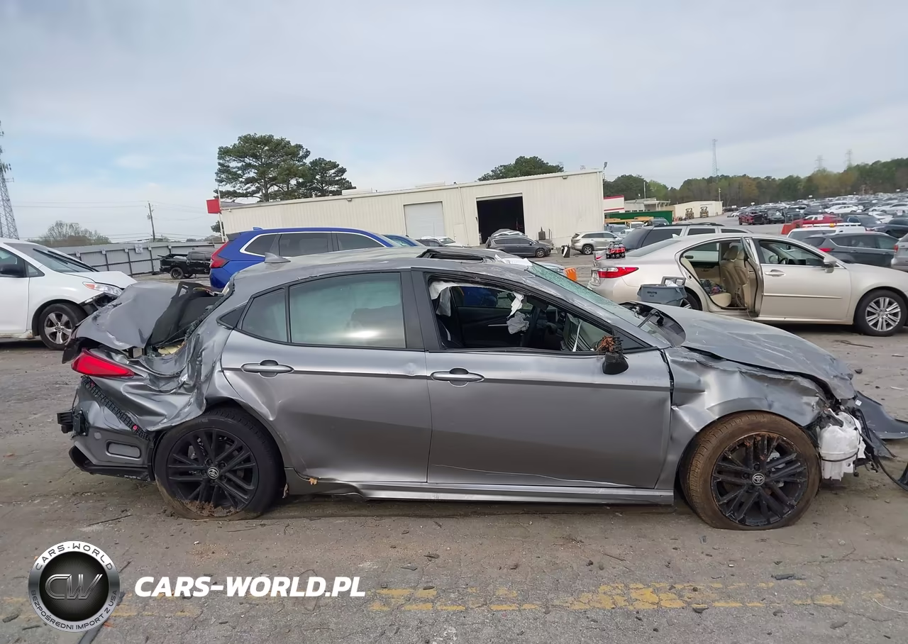 2026 Toyota Camry Se VIN:4T1DAACK9TU670799 - 12