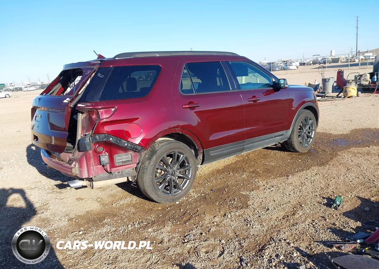 2018 Ford Explorer Xlt VIN:1FM5K7DH7JGC27733 - 4