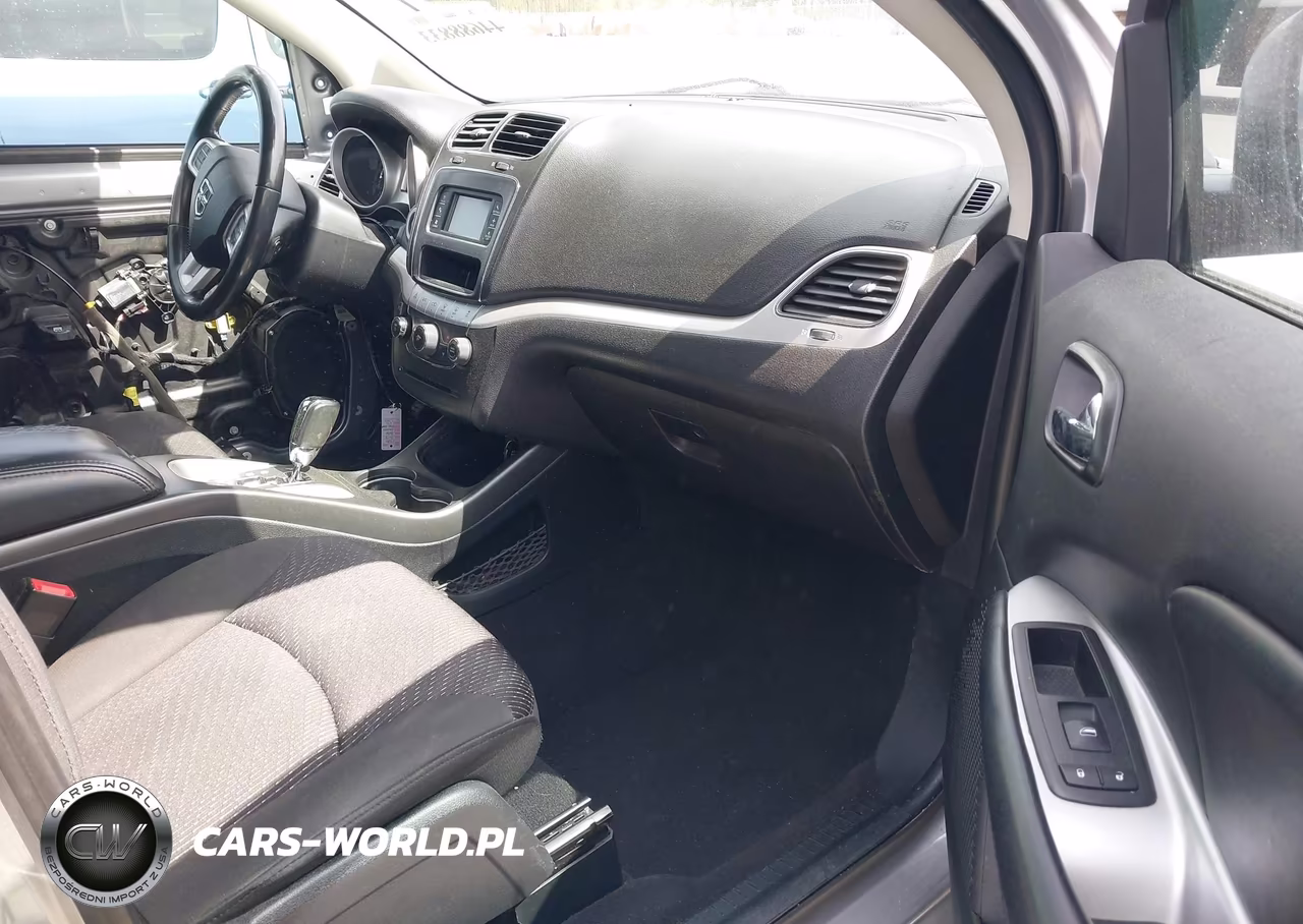 2018 Dodge Journey Se VIN:3C4PDCAB9JT296242 - 5