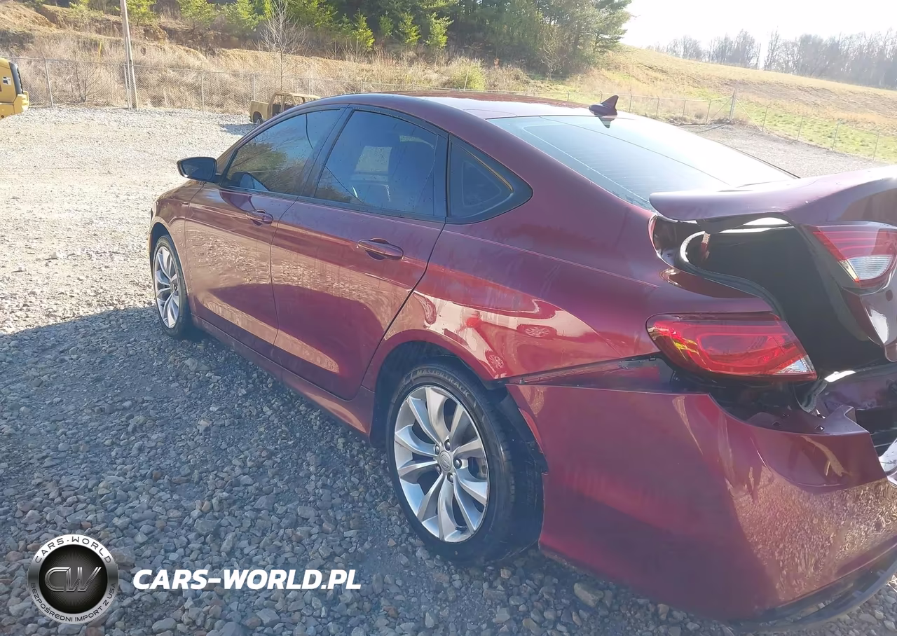 2015 Chrysler 200 S VIN:1C3CCCBB3FN635878 - 3