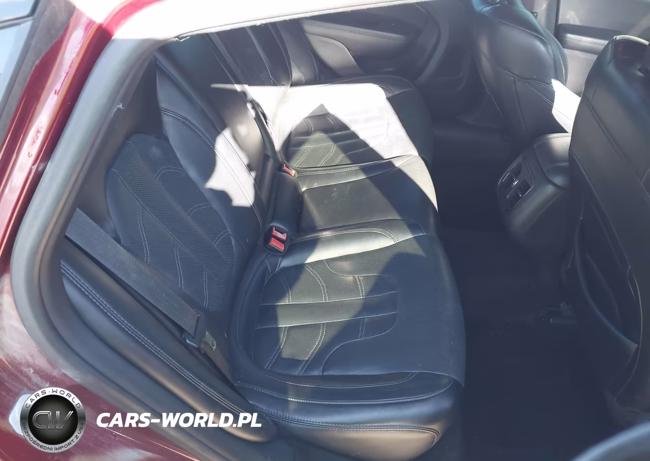 2015 Chrysler 200 S VIN:1C3CCCBB3FN635878 - 8