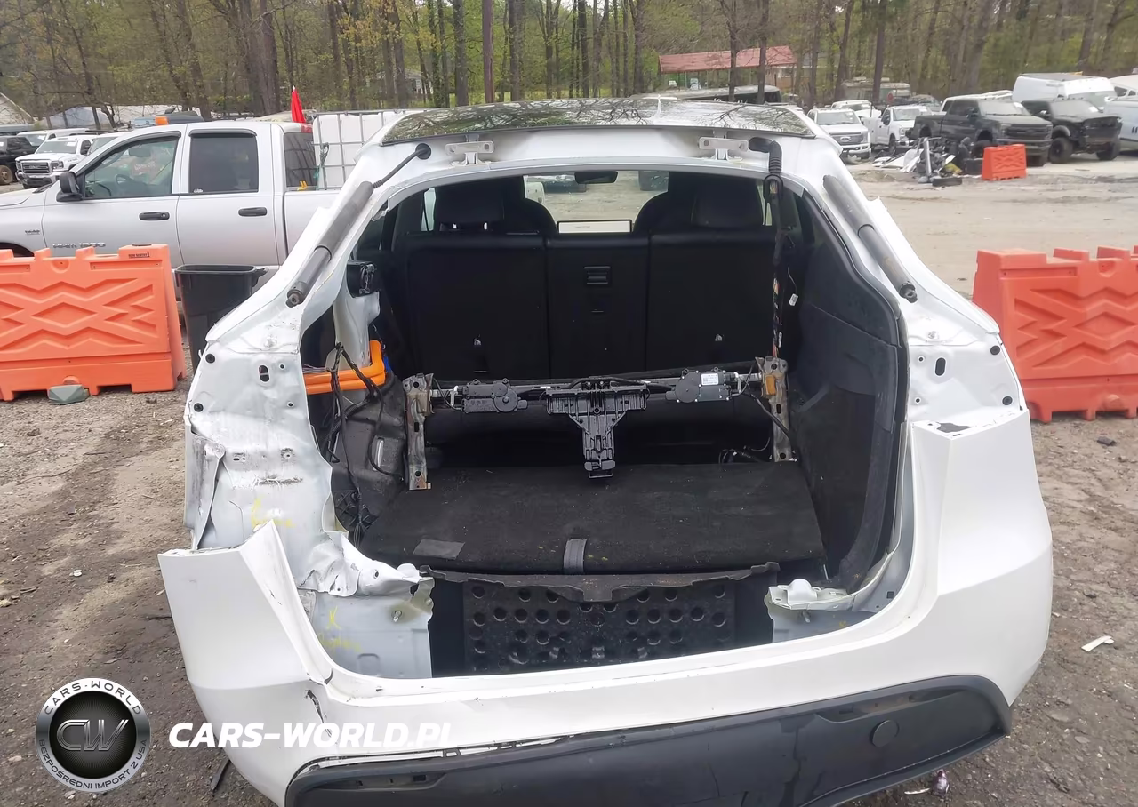 2023 Tesla Model Y Awd-Long Range Dual Motor All-Wheel Drive VIN:7SAYGAEE3PF861227 - 17