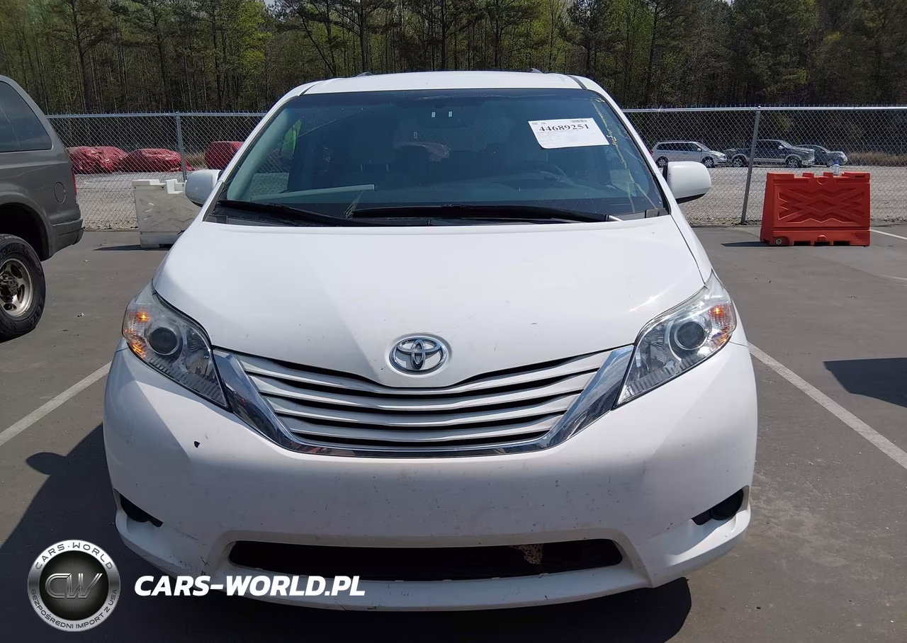2017 Toyota Sienna Le 8 Passenger VIN:5TDKZ3DC9HS835124 - 12