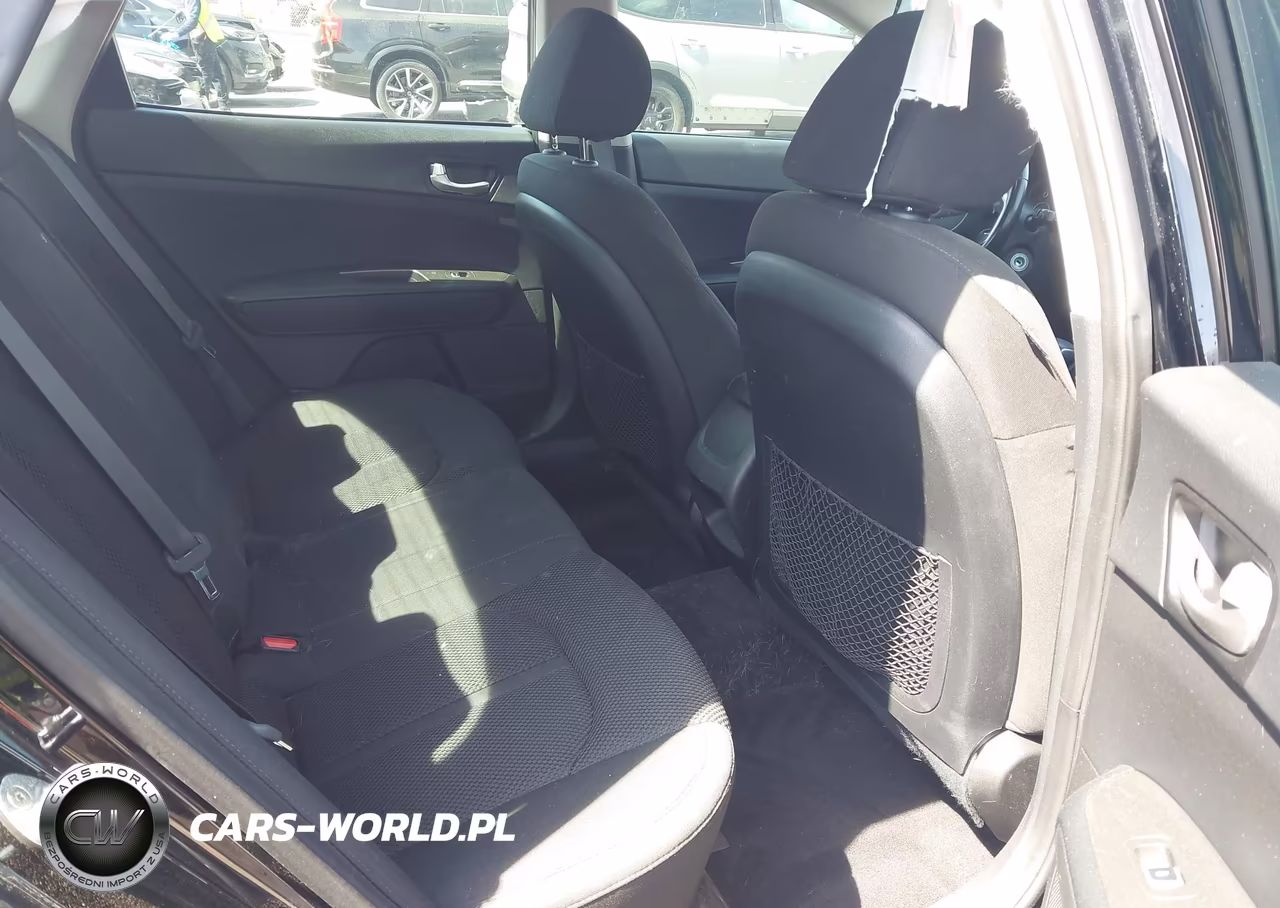 2019 Kia Optima Lx VIN:5XXGT4L38KG300518 - 8