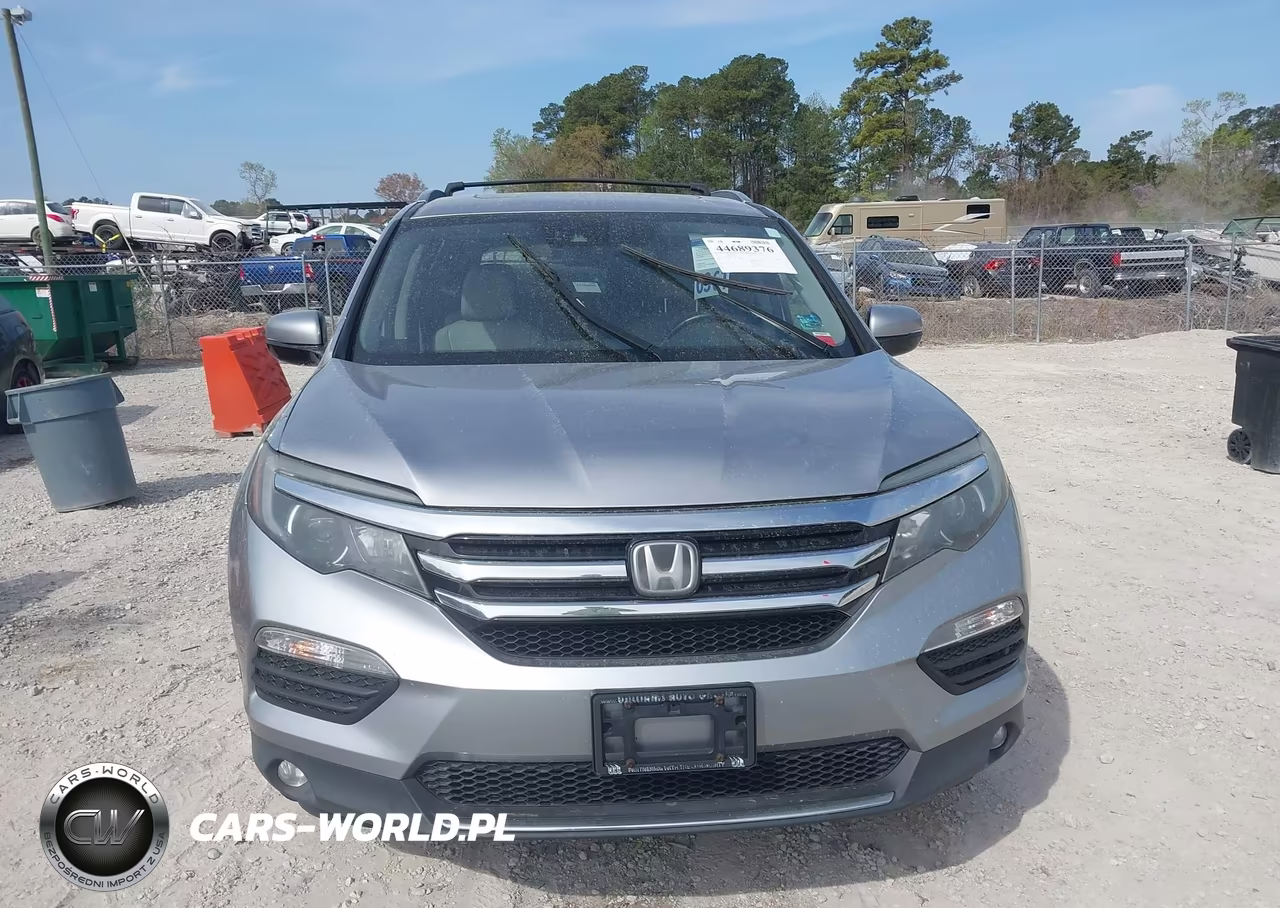 2017 Honda Pilot Elite VIN:5FNYF6H05HB066453 - 12