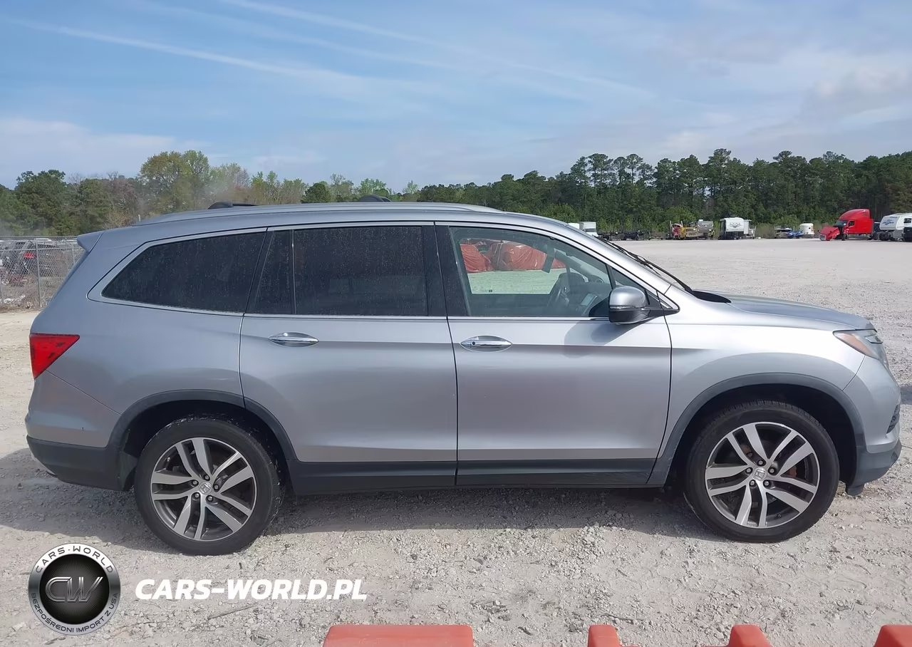 2017 Honda Pilot Elite VIN:5FNYF6H05HB066453 - 13