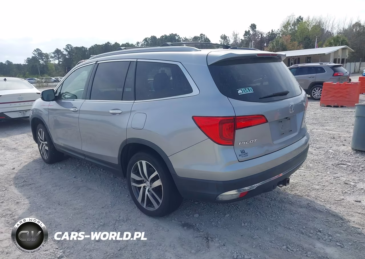 2017 Honda Pilot Elite VIN:5FNYF6H05HB066453 - 3