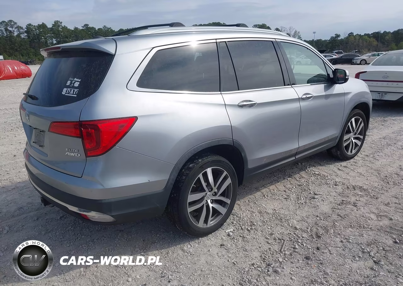 2017 Honda Pilot Elite VIN:5FNYF6H05HB066453 - 4