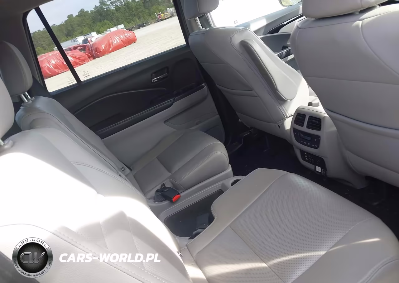2017 Honda Pilot Elite VIN:5FNYF6H05HB066453 - 8