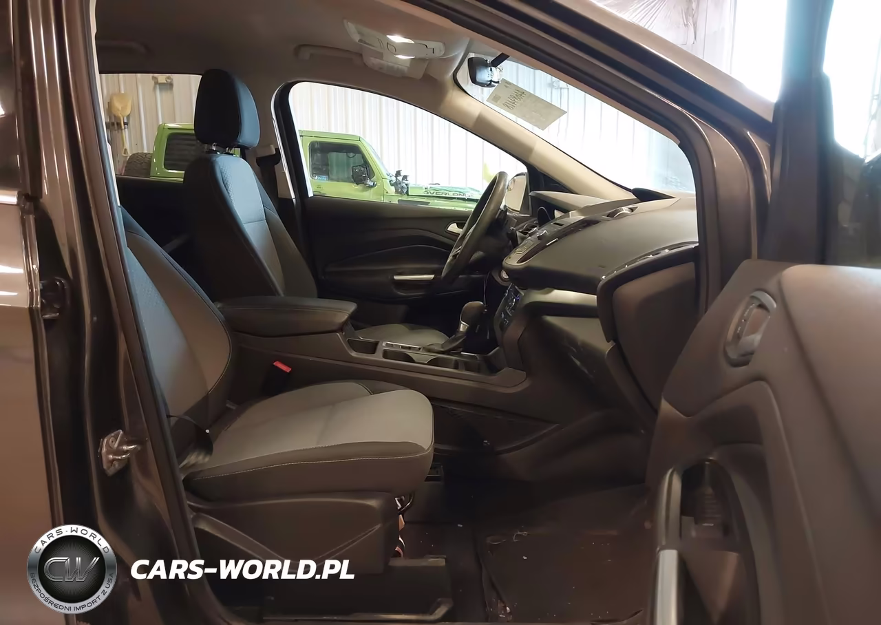 2017 Ford Escape Se VIN:1FMCU9GD7HUD88777 - 5