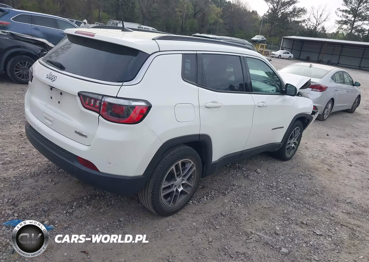 2019 Jeep Compass Sun And Wheel Fwd VIN:3C4NJCBB1KT637424 - 4