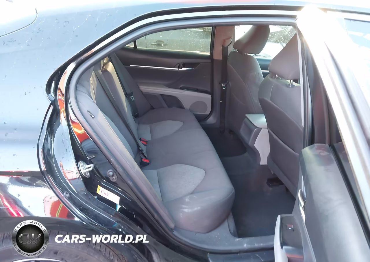 2018 Toyota Camry Le VIN:4T1B11HK3JU083477 - 8
