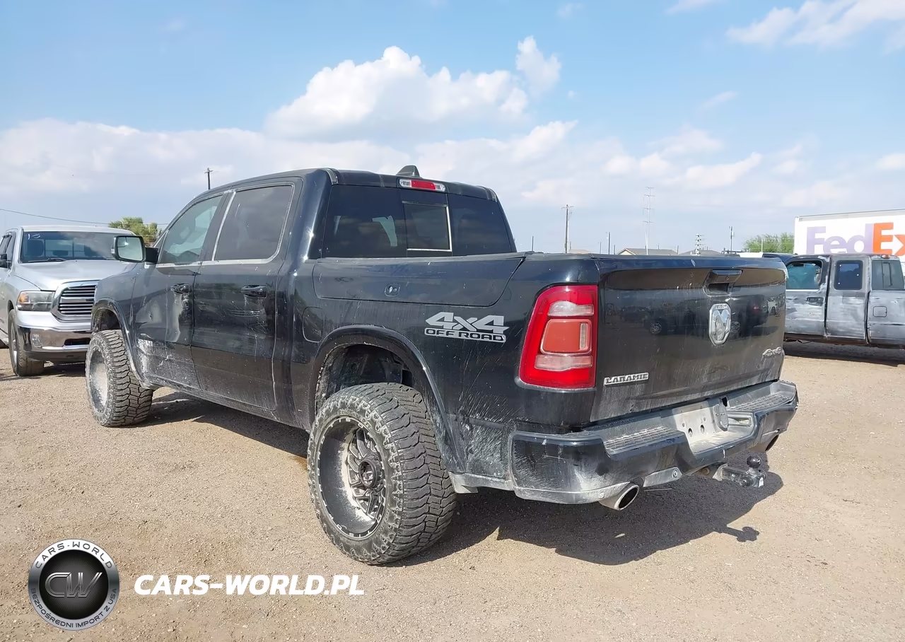 2019 Ram 1500 Laramie 4X4 5'7 Box VIN:1C6SRFJT9KN806989 - 3