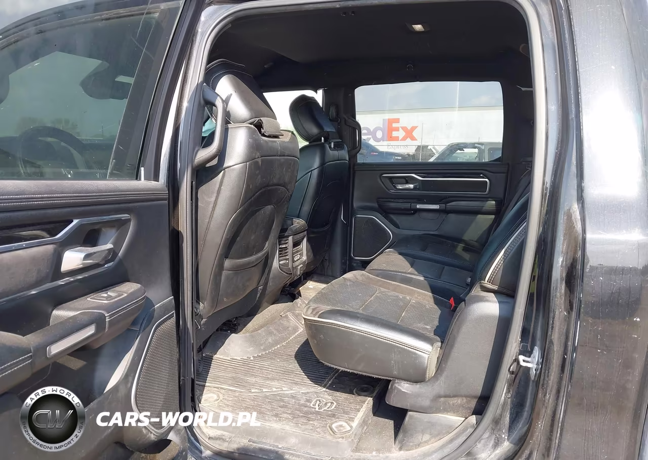 2019 Ram 1500 Laramie 4X4 5'7 Box VIN:1C6SRFJT9KN806989 - 8