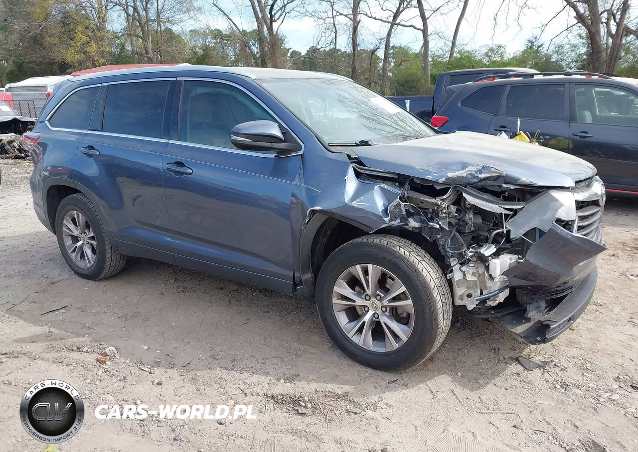 2015 Toyota Highlander Xle V6 – zdjęcie 1 z 17