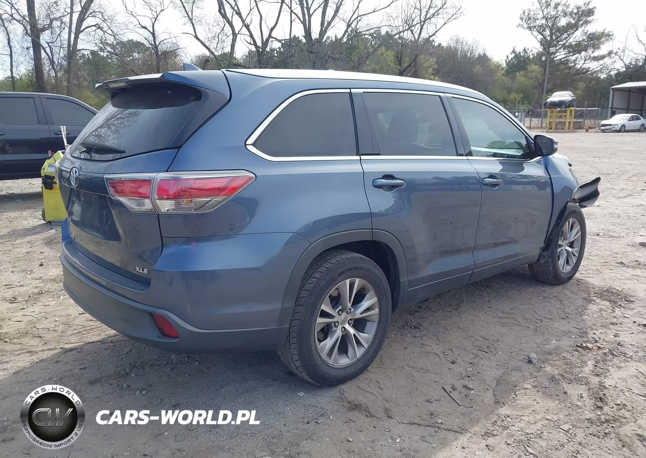 2015 Toyota Highlander Xle V6 VIN:5TDKKRFH3FS087970 - 4