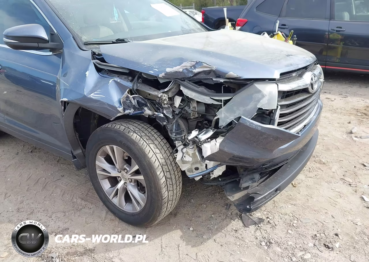 2015 Toyota Highlander Xle V6 VIN:5TDKKRFH3FS087970 - 6