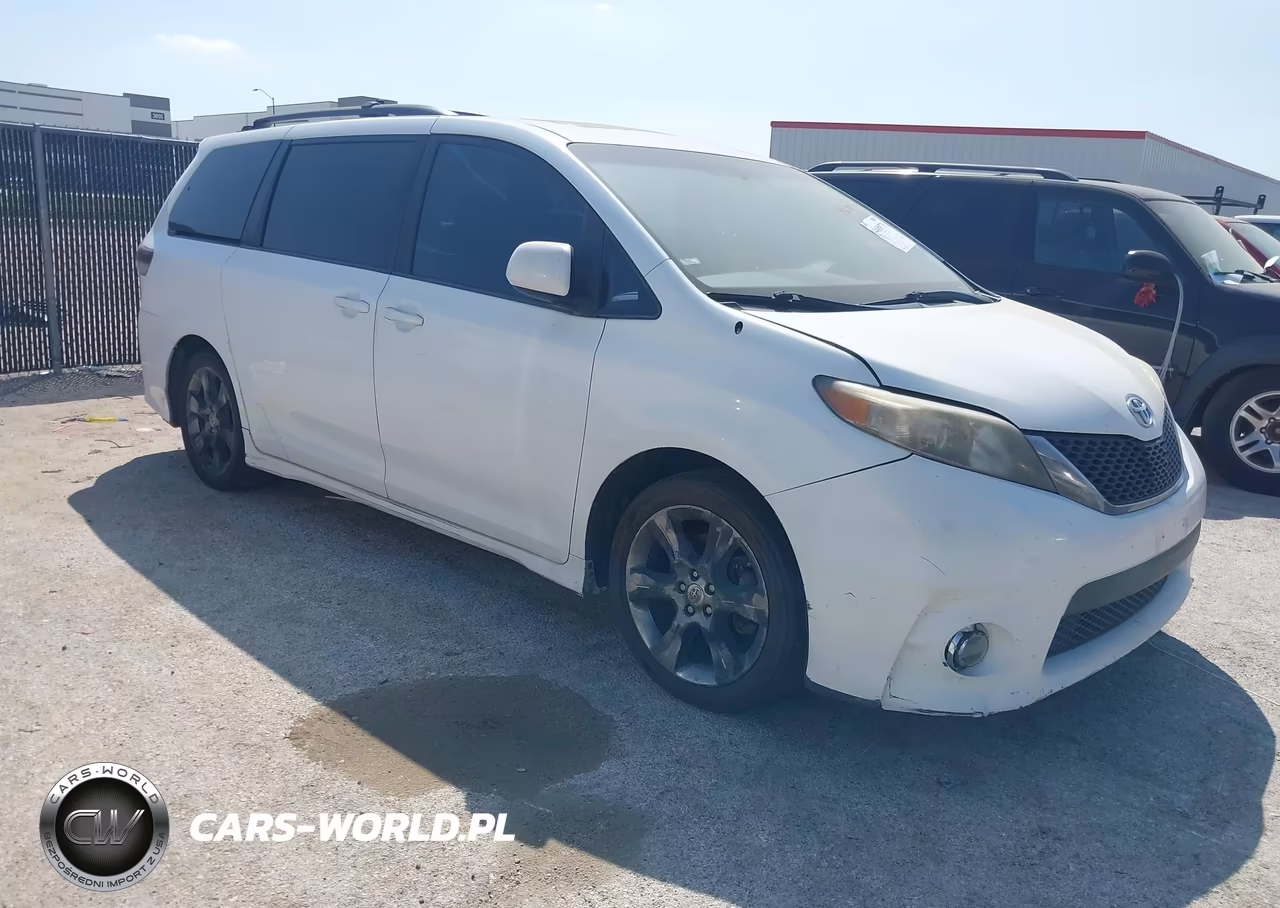 2011 Toyota Sienna Se