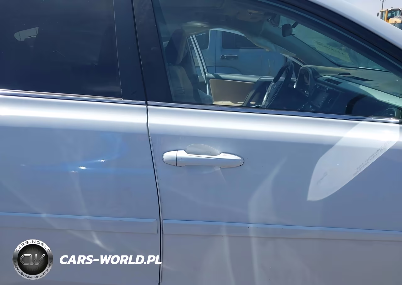 2018 Toyota Rav4 Xle VIN:2T3RFREV5JW845390 - 14