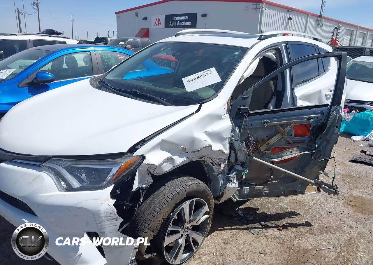 2018 Toyota Rav4 Xle VIN:2T3RFREV5JW845390 - 6