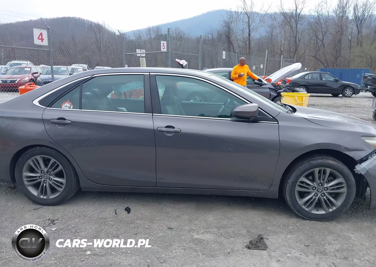 2015 Toyota Camry Se VIN:4T1BF1FK0FU028402 - 13