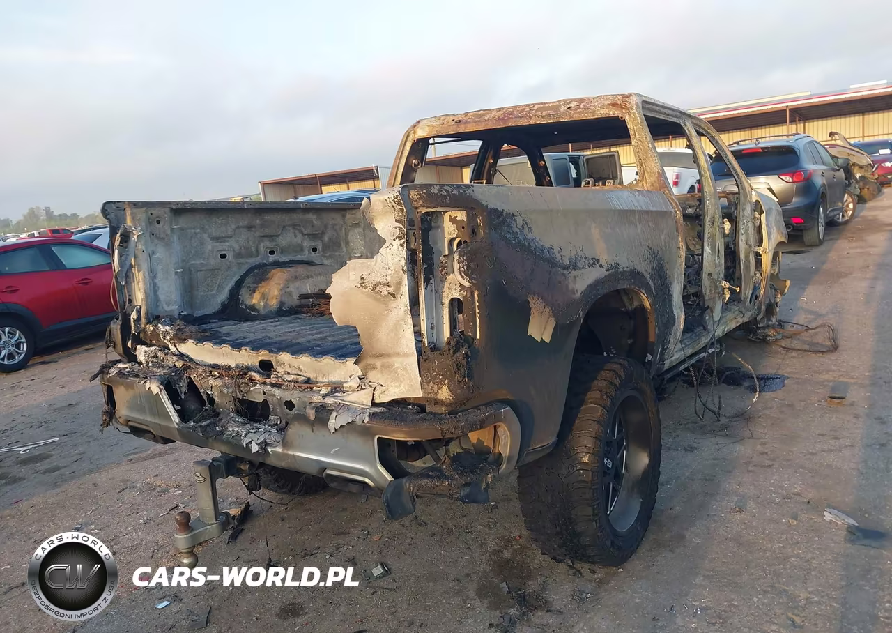 2019 Chevrolet Silverado 1500 Lt VIN:1GCUYDED1KZ134415 - 4