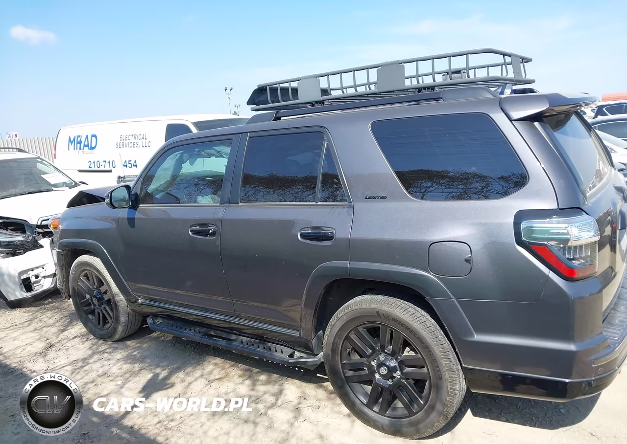 2021 Toyota 4Runner Nightshade Special Edition VIN:JTEJU5JR7M5960844 - 14