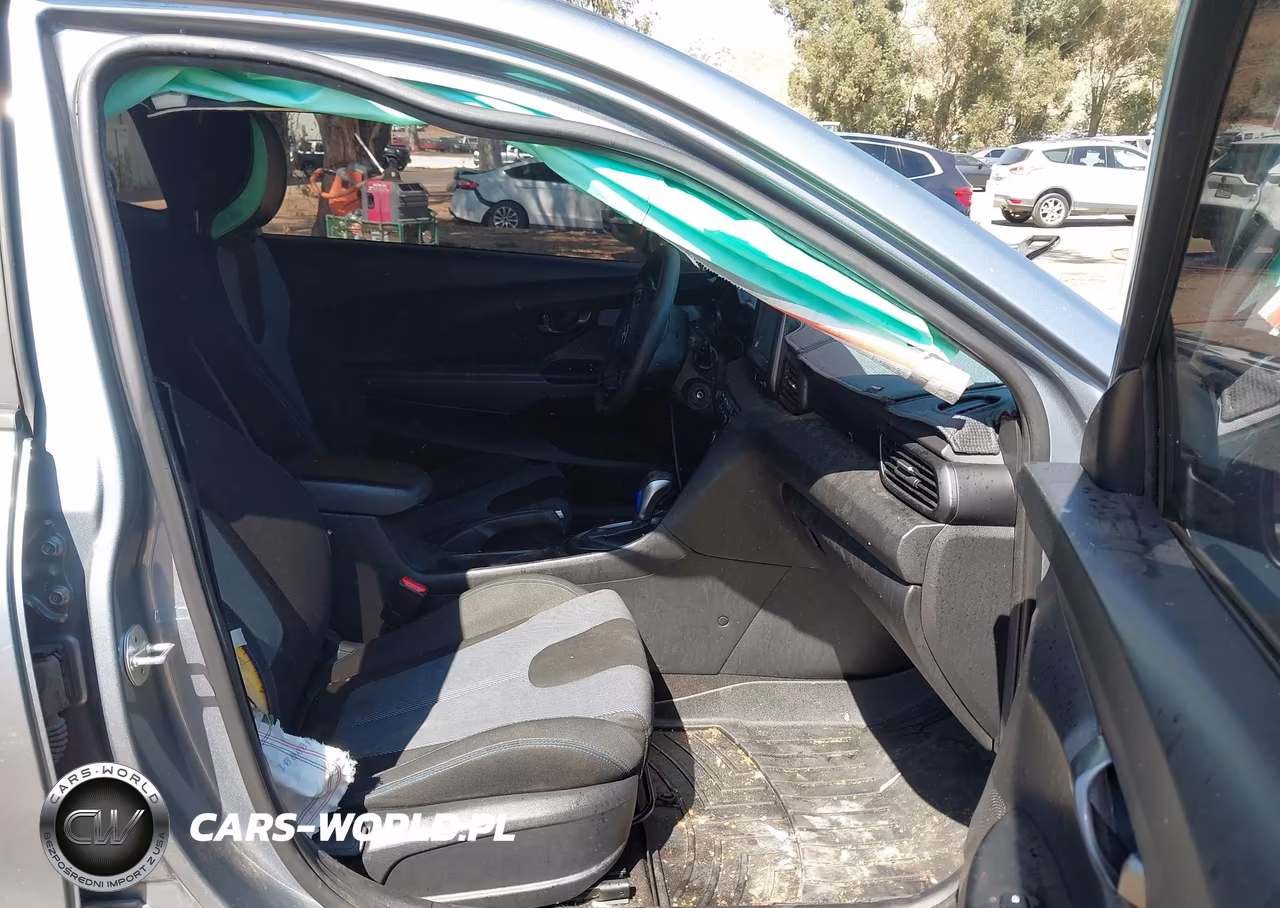 2019 Hyundai Veloster 2.0 VIN:KMHTG6AF2KU018151 - 5